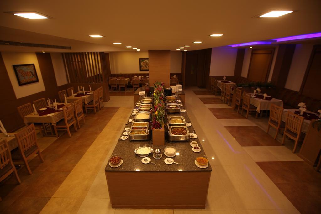 Sterling V Grand Madurai Hotel Exterior photo